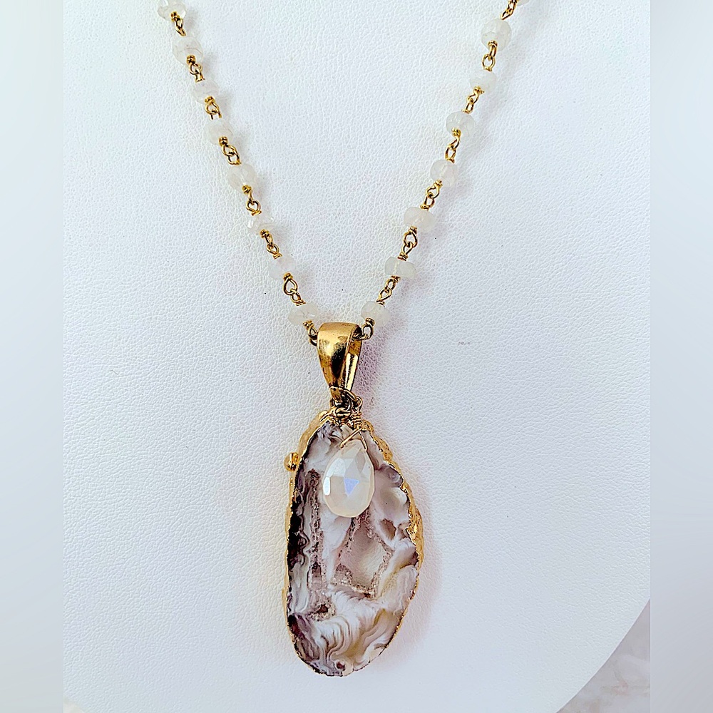 Cimber Geode Agate Pendant Moonstone Beads Necklace